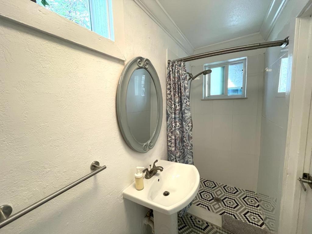 Private Studio With Free Parking ميامي المظهر الخارجي الصورة